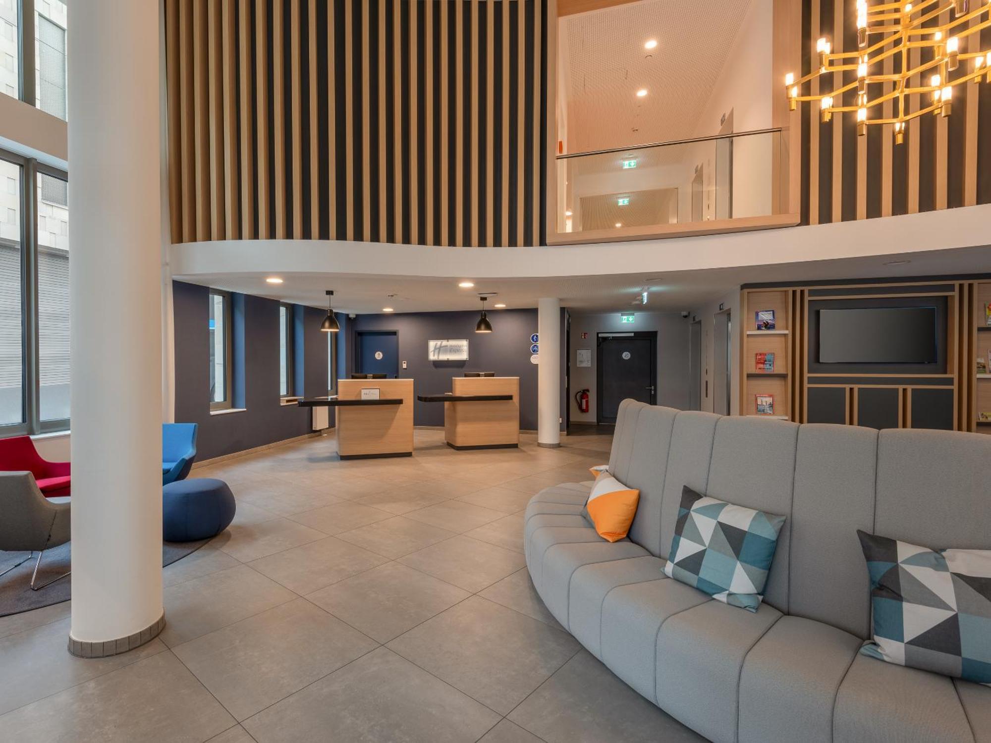 Holiday Inn Express Heilbronn By Ihg エクステリア 写真