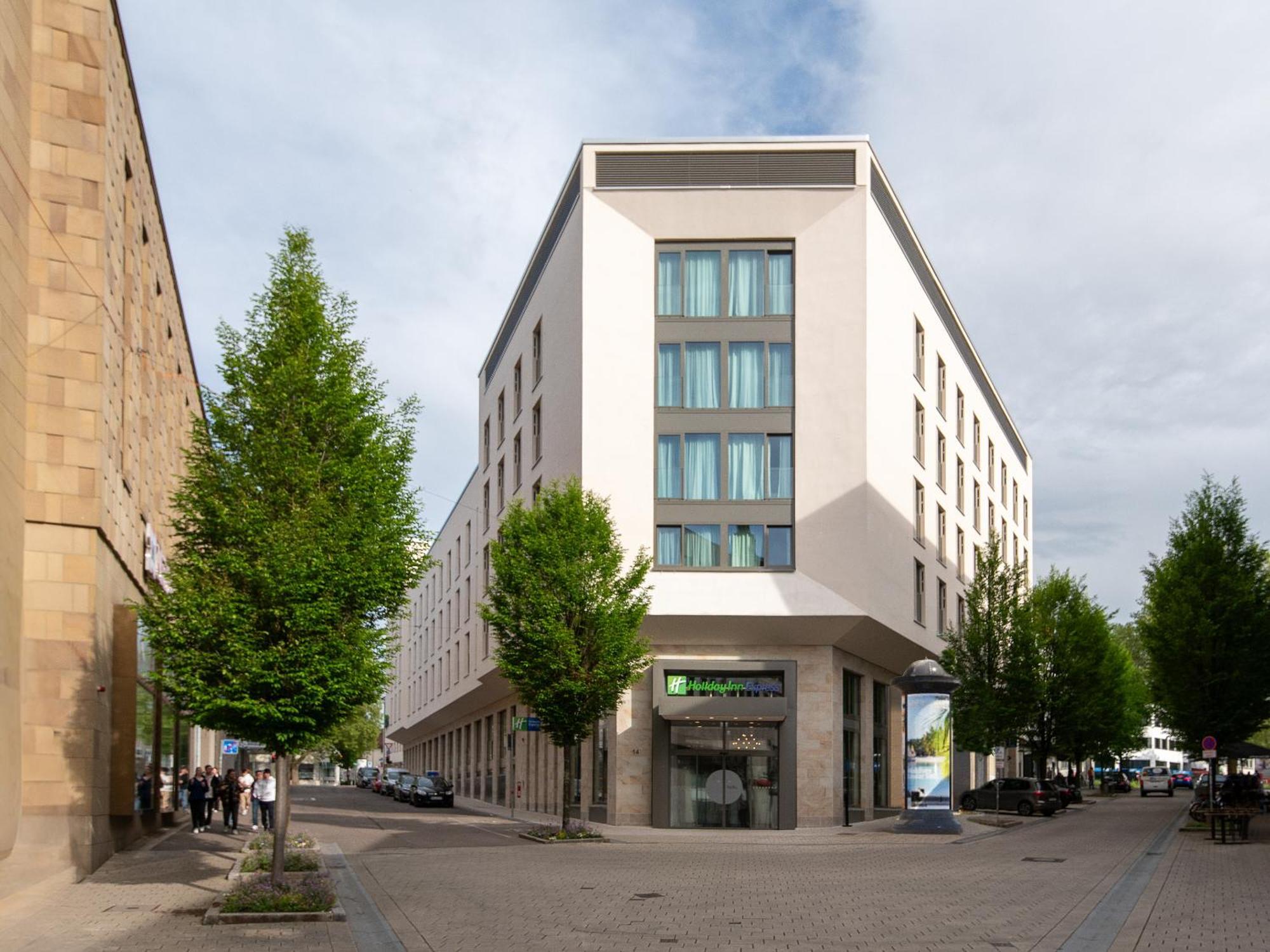 Holiday Inn Express Heilbronn By Ihg エクステリア 写真