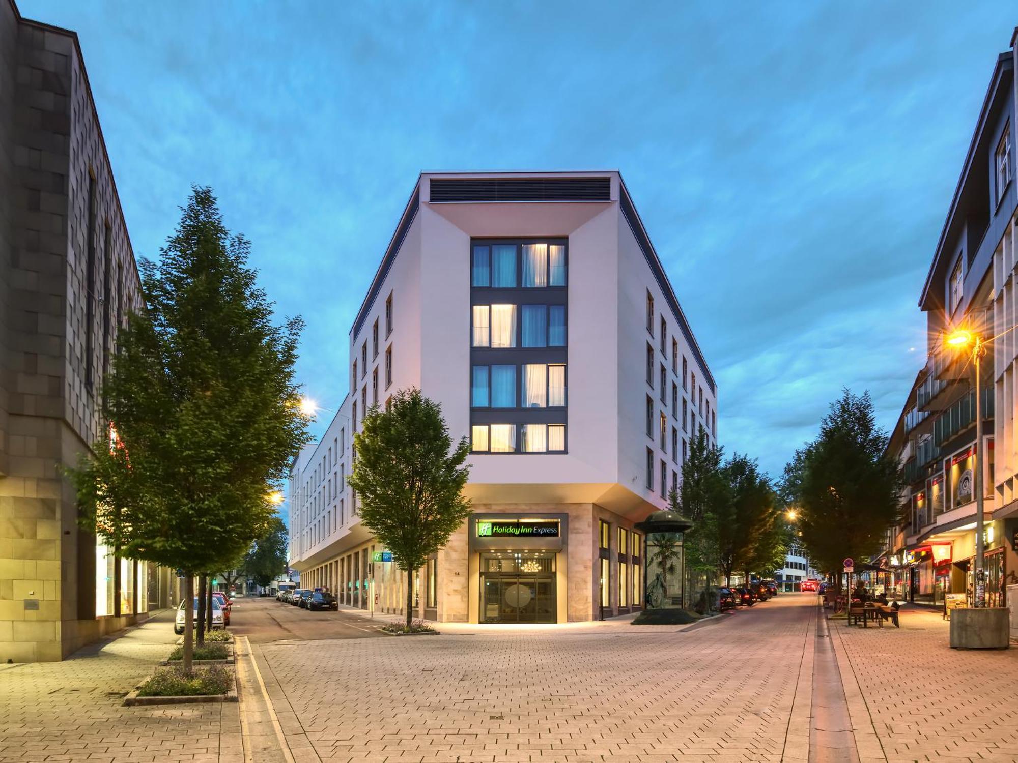 Holiday Inn Express Heilbronn By Ihg エクステリア 写真
