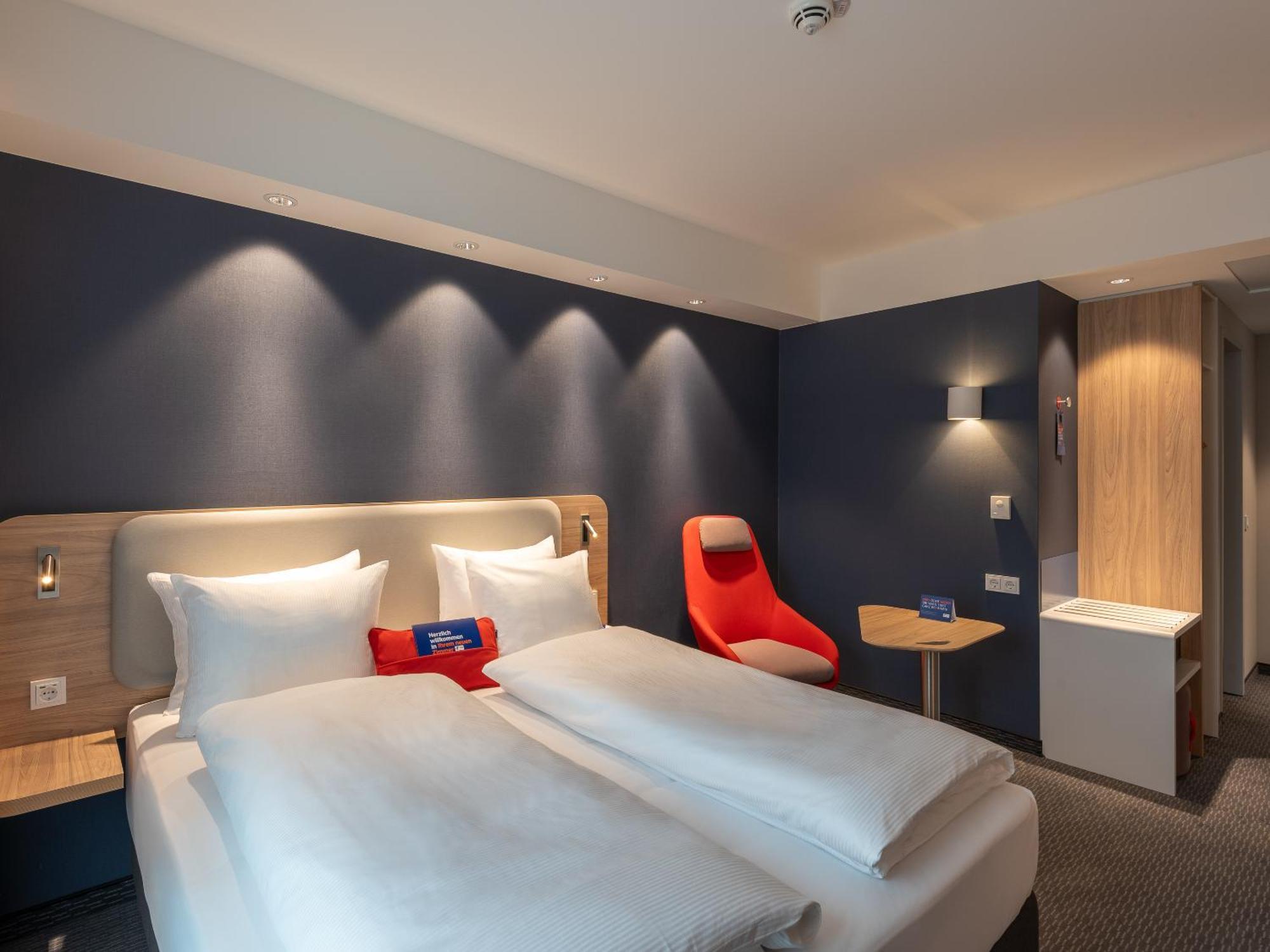 Holiday Inn Express Heilbronn By Ihg エクステリア 写真