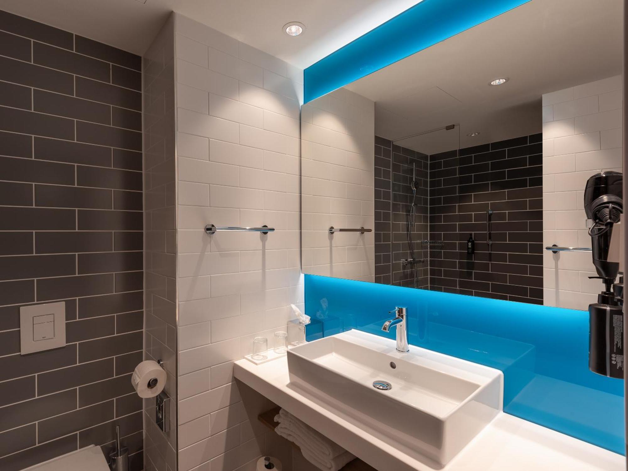 Holiday Inn Express Heilbronn By Ihg エクステリア 写真