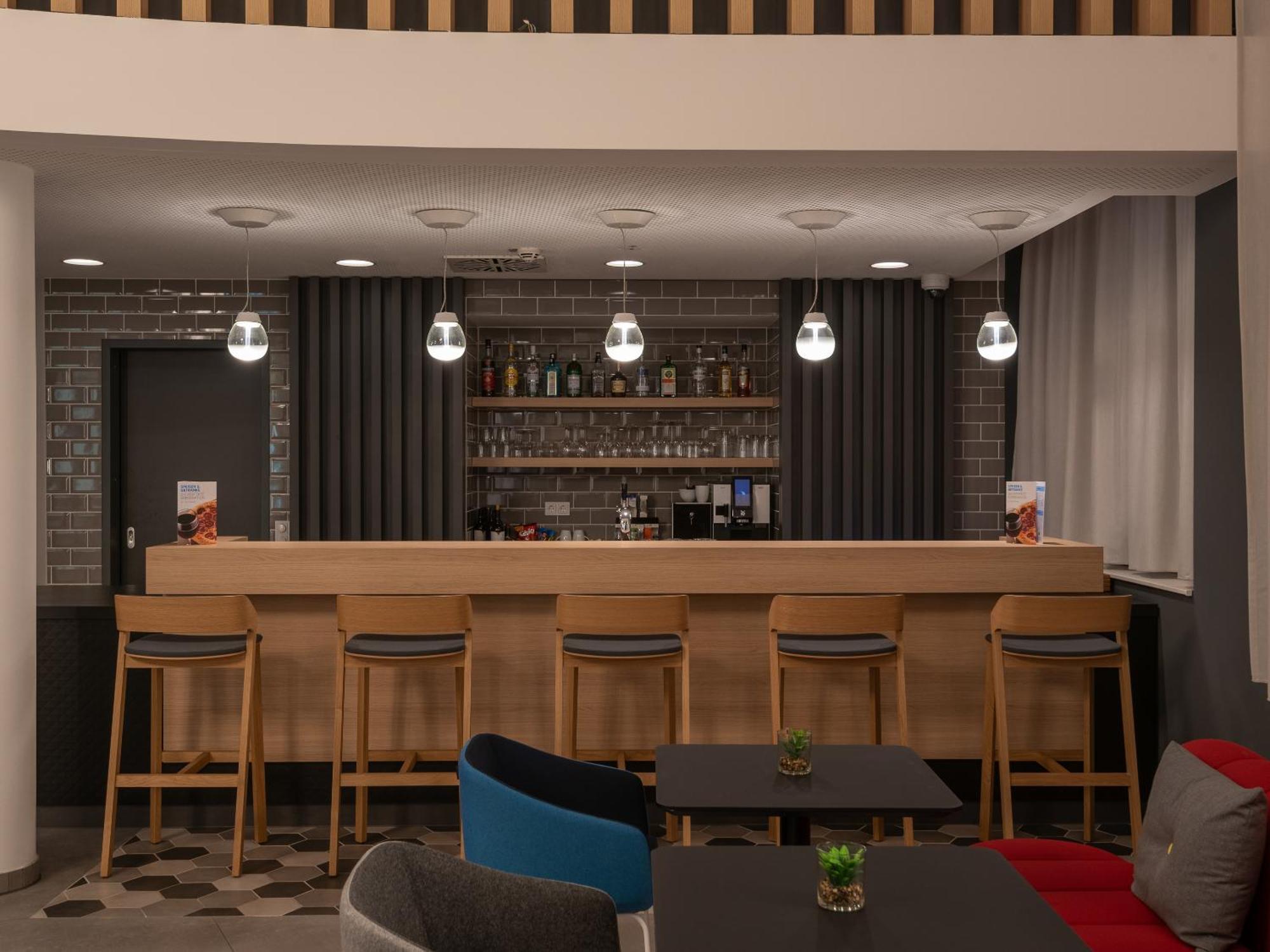 Holiday Inn Express Heilbronn By Ihg エクステリア 写真
