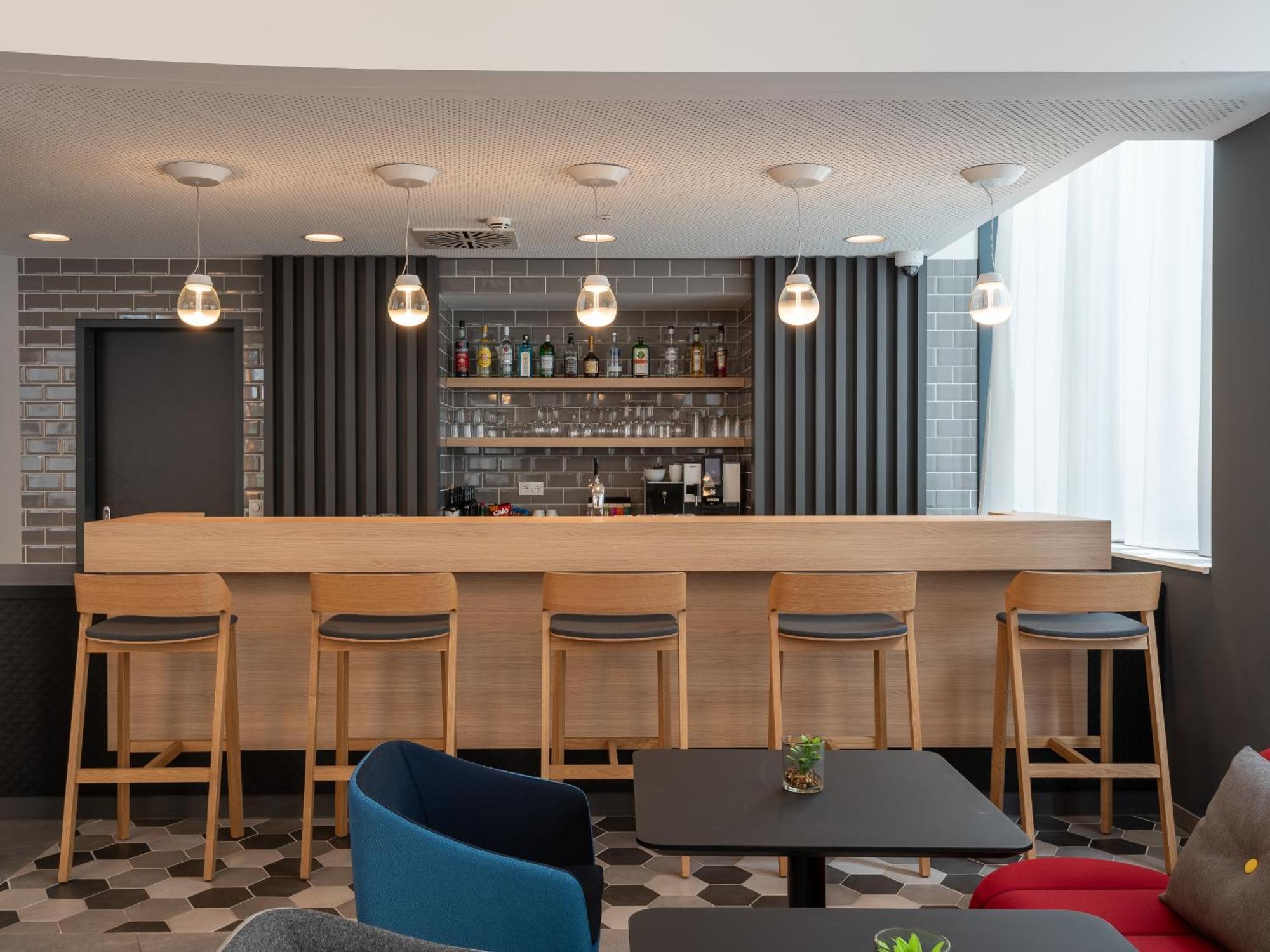 Holiday Inn Express Heilbronn By Ihg エクステリア 写真