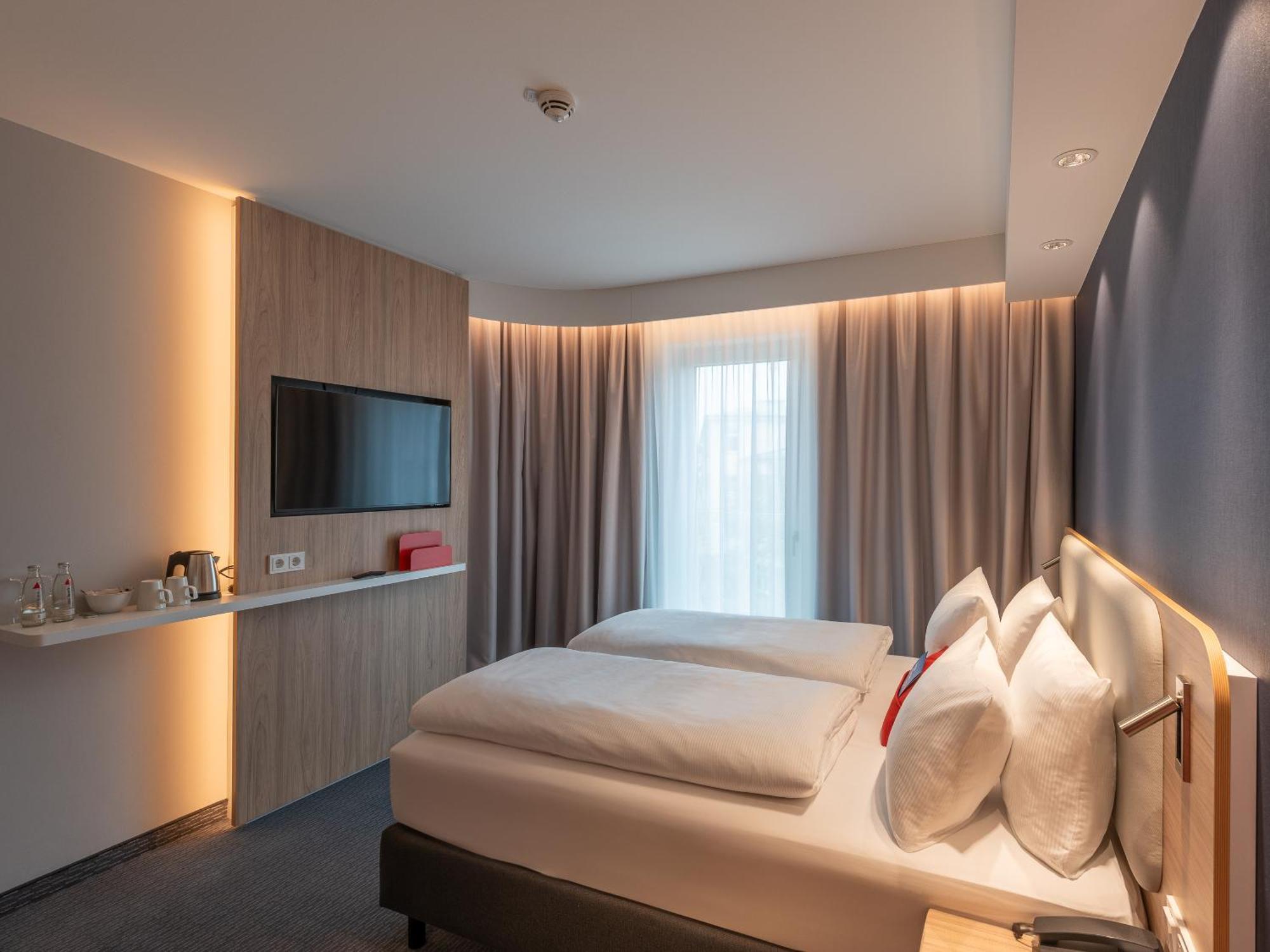 Holiday Inn Express Heilbronn By Ihg エクステリア 写真