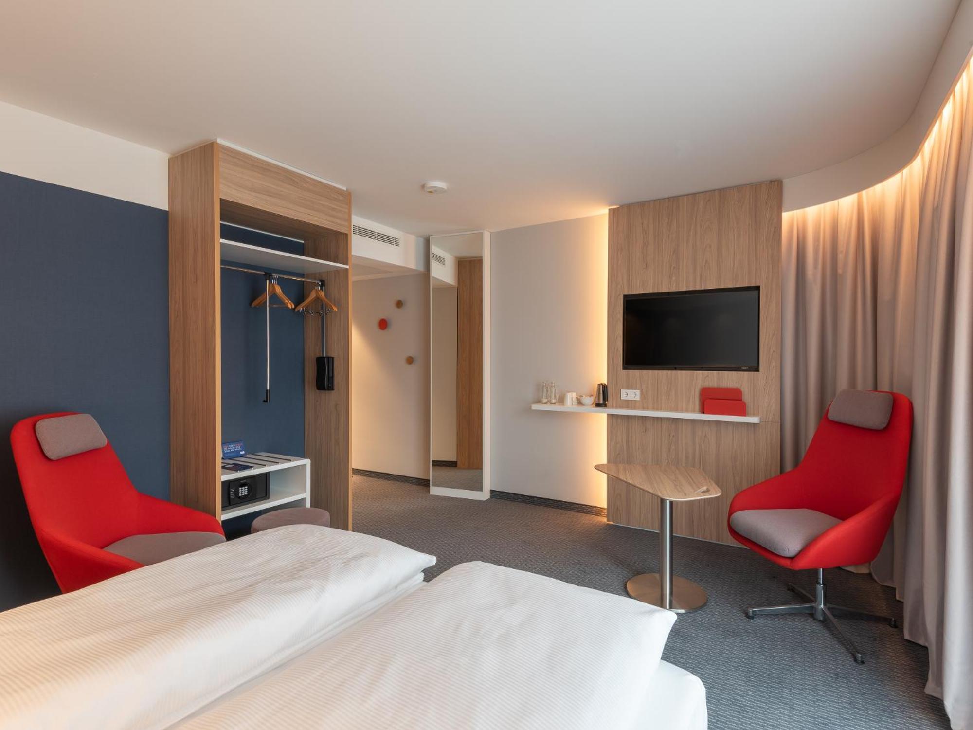 Holiday Inn Express Heilbronn By Ihg エクステリア 写真