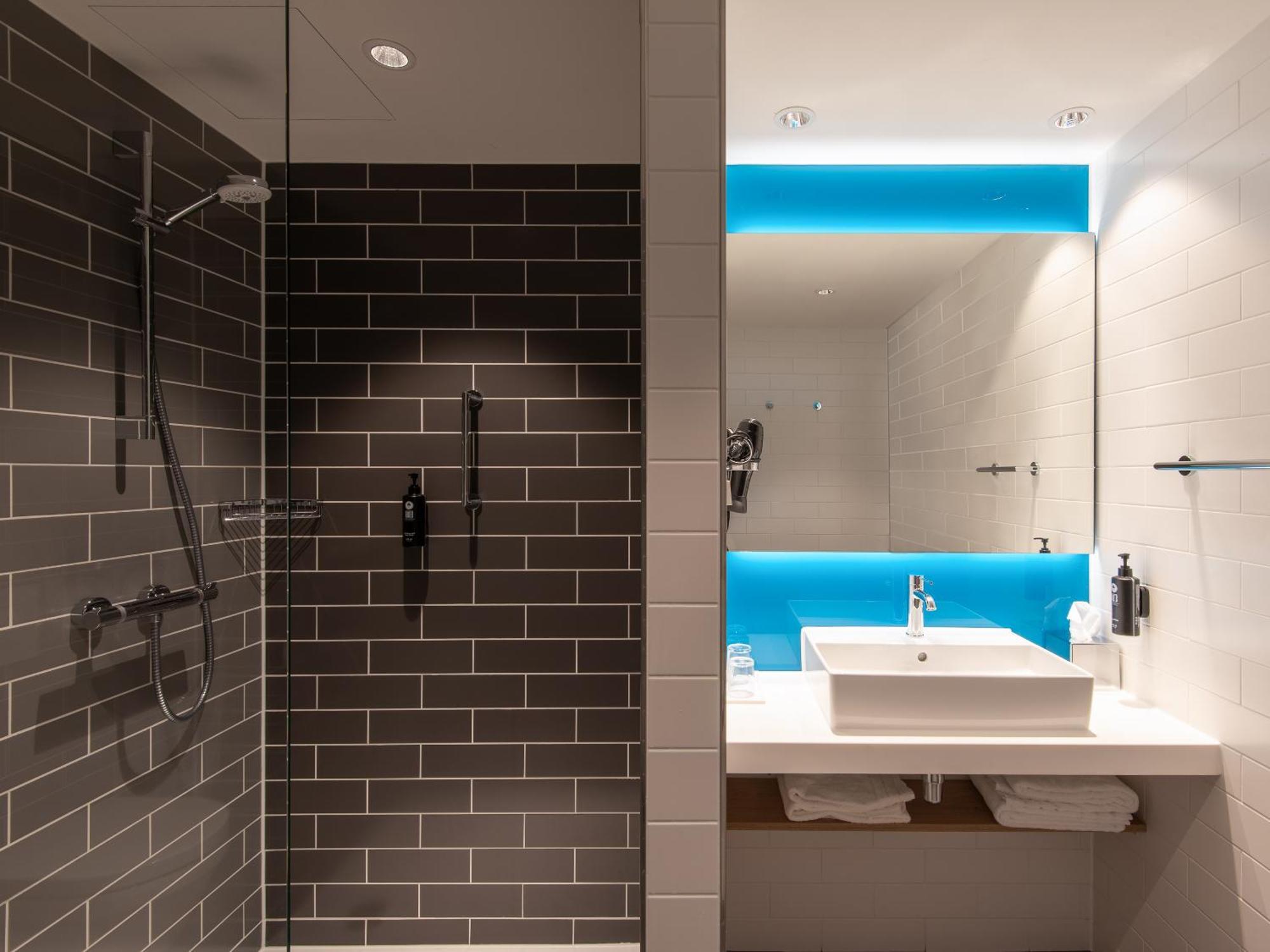 Holiday Inn Express Heilbronn By Ihg エクステリア 写真