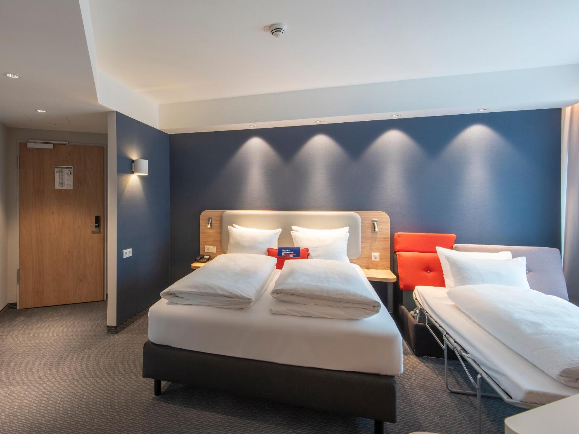 Holiday Inn Express Heilbronn By Ihg エクステリア 写真