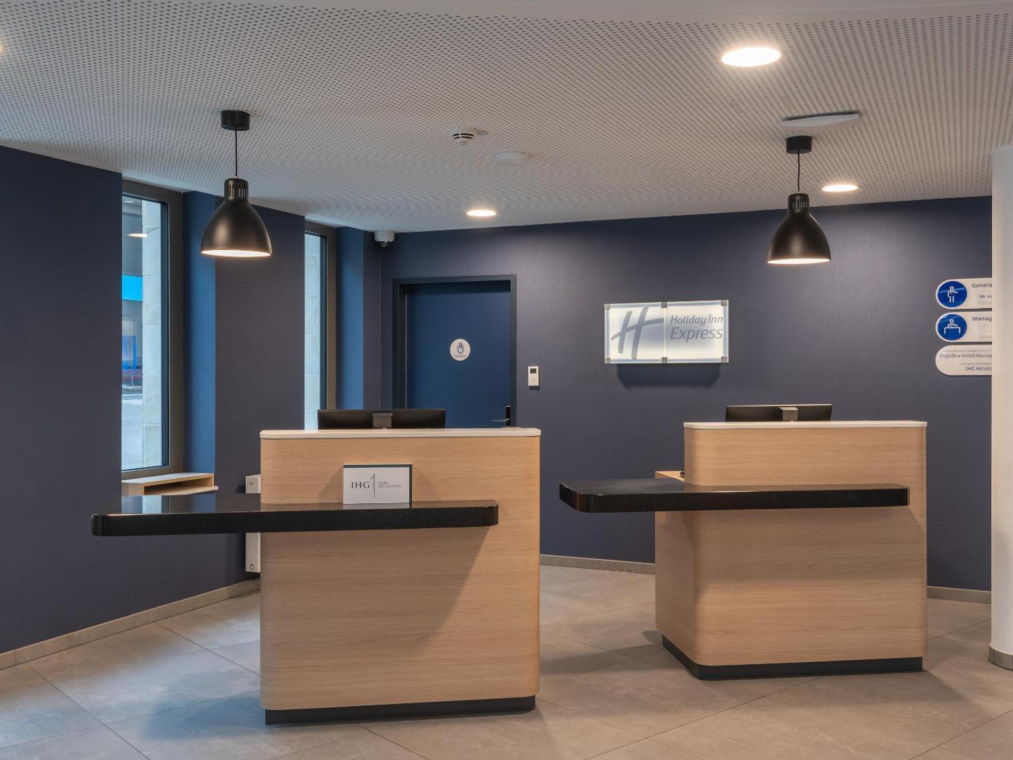 Holiday Inn Express Heilbronn By Ihg エクステリア 写真