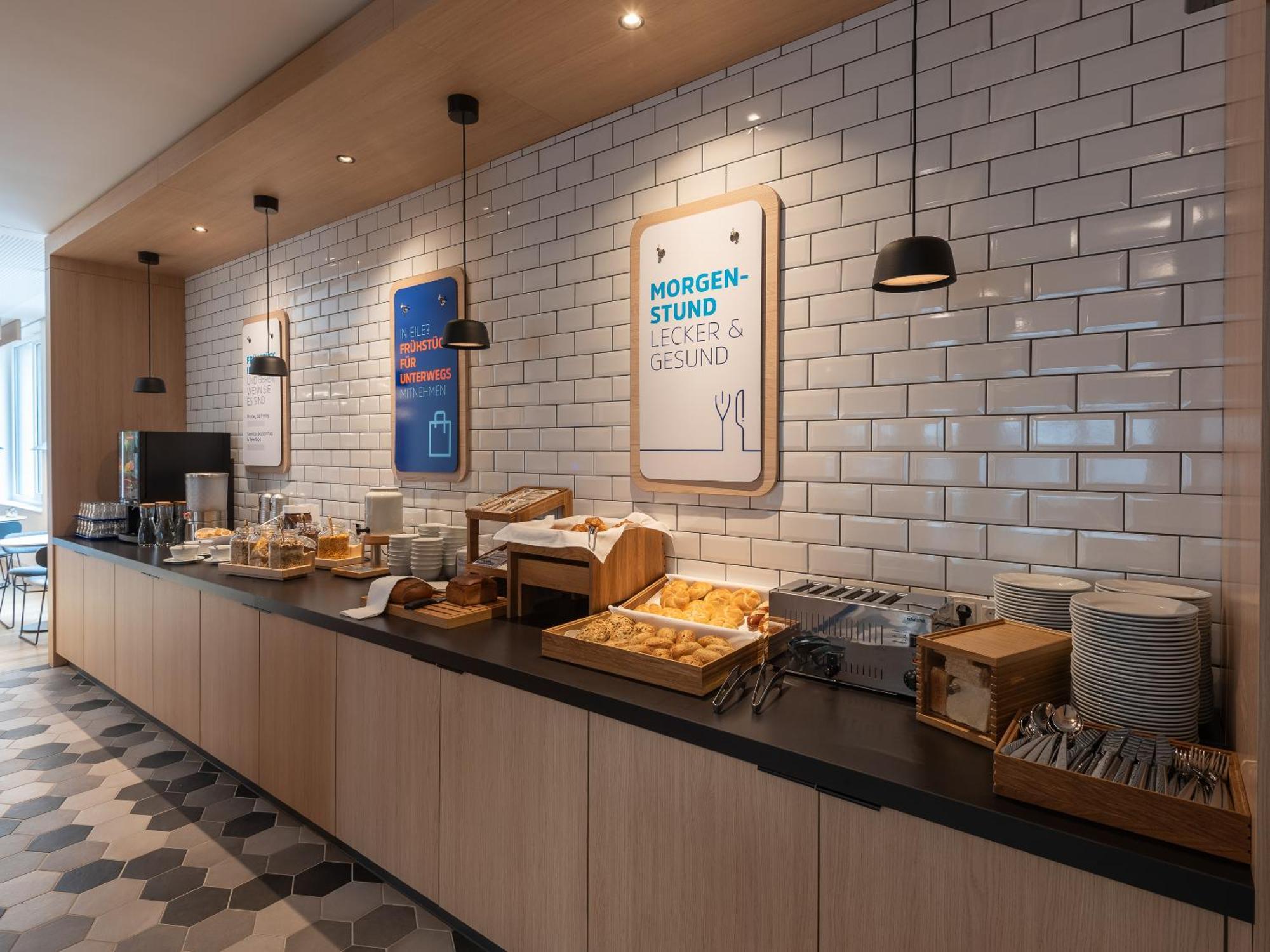 Holiday Inn Express Heilbronn By Ihg エクステリア 写真
