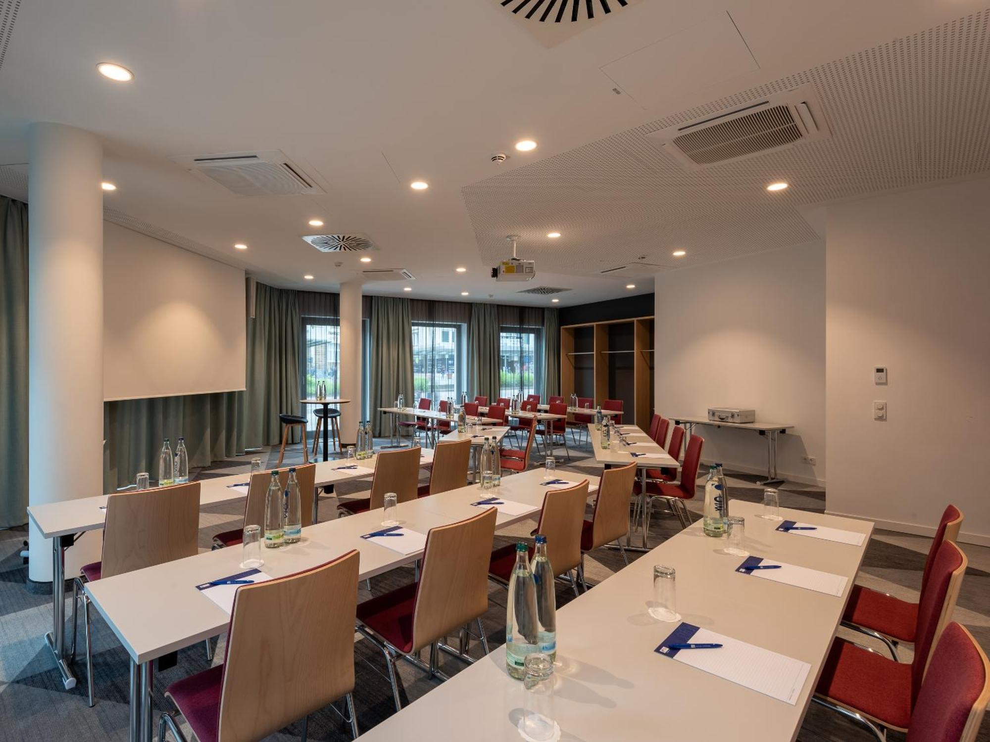 Holiday Inn Express Heilbronn By Ihg エクステリア 写真