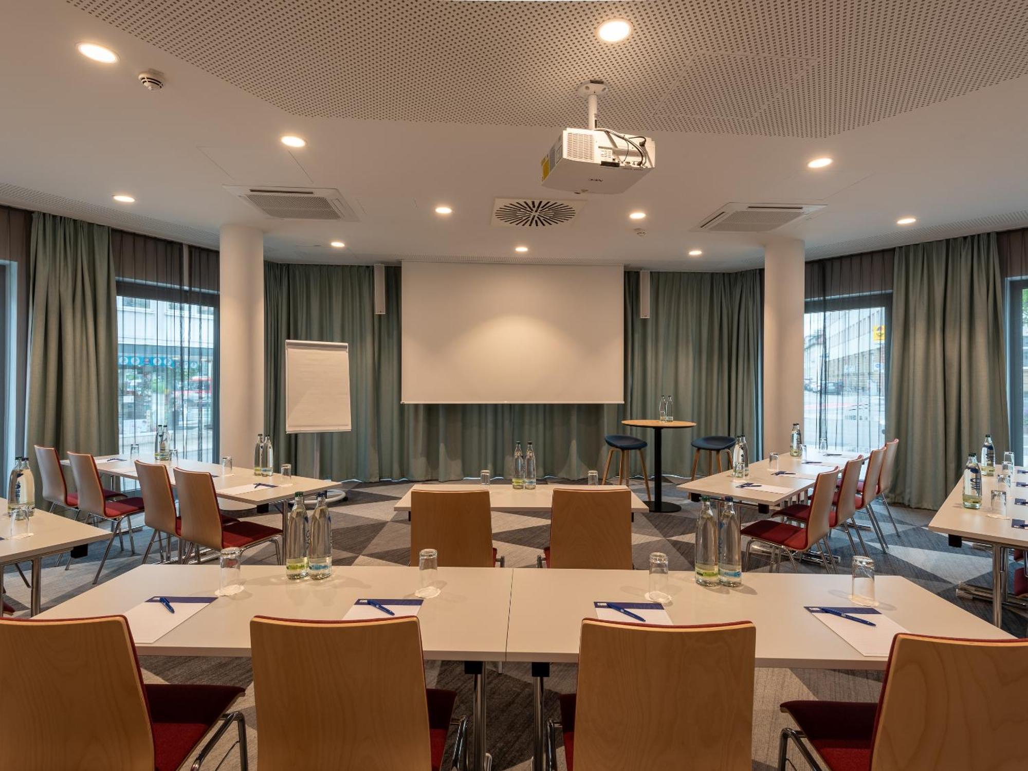 Holiday Inn Express Heilbronn By Ihg エクステリア 写真