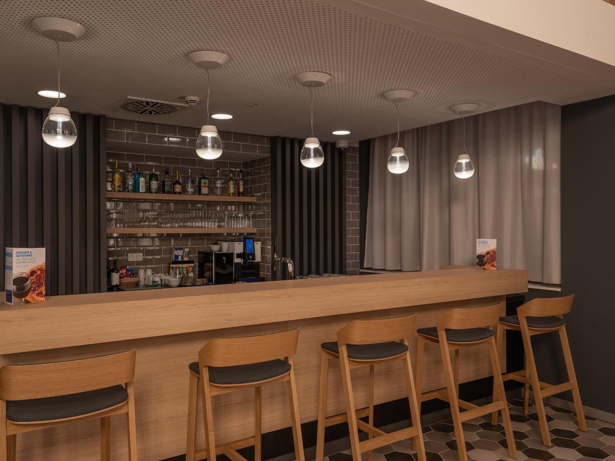 Holiday Inn Express Heilbronn By Ihg エクステリア 写真