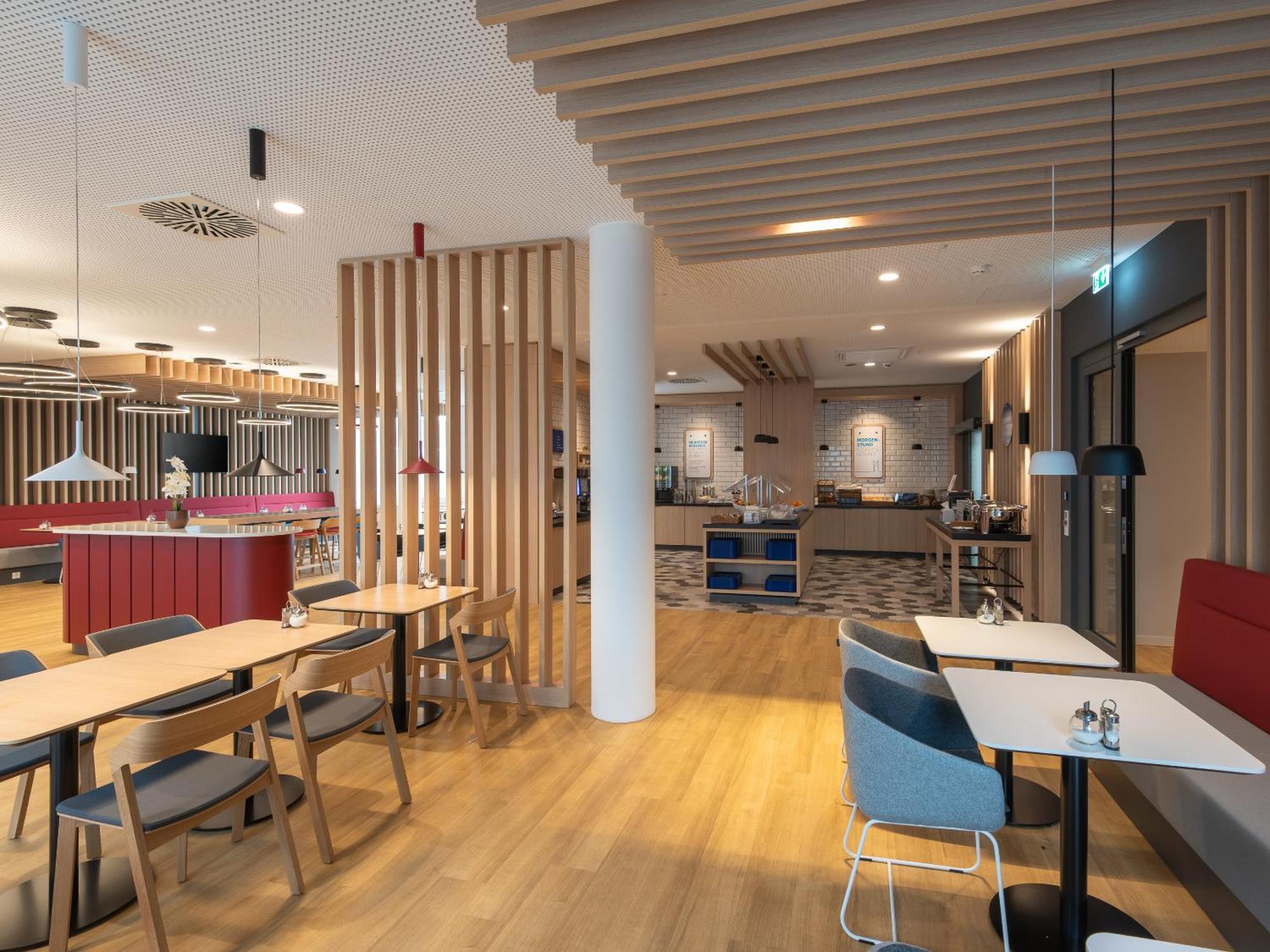 Holiday Inn Express Heilbronn By Ihg エクステリア 写真