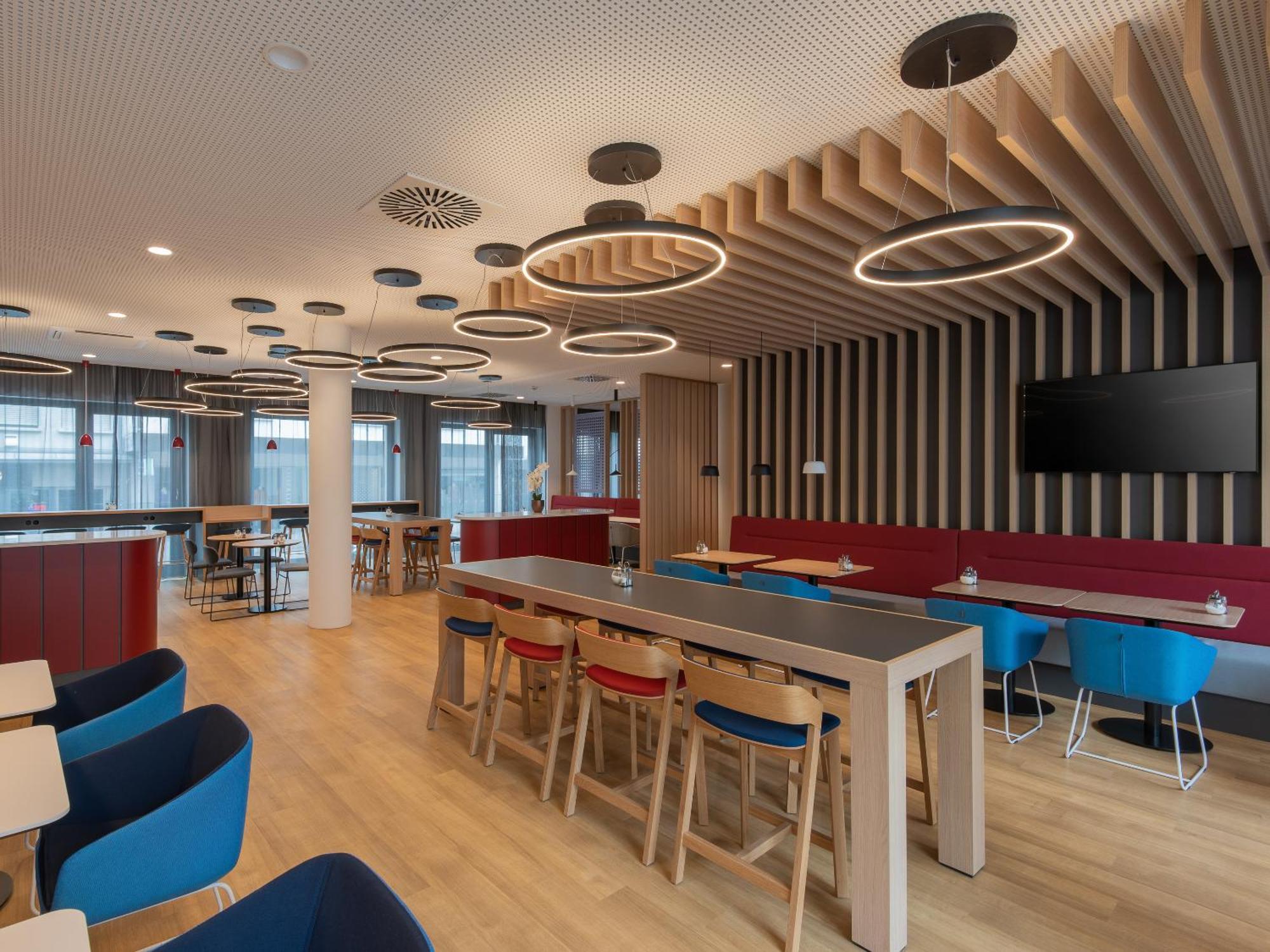 Holiday Inn Express Heilbronn By Ihg エクステリア 写真